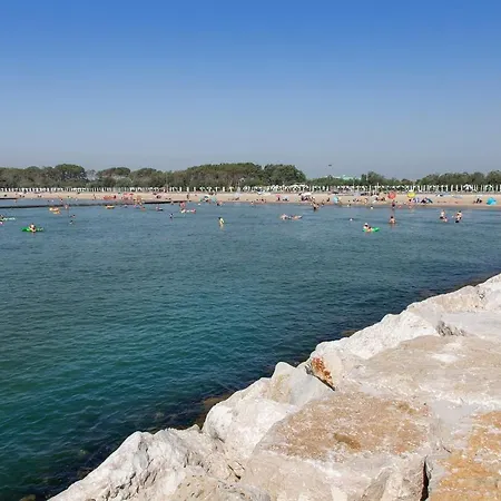 Apartament Lecci Lido Altanea