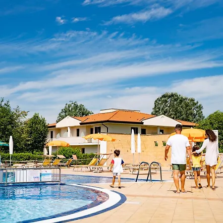 Lecci Lido Altanea Apartament *